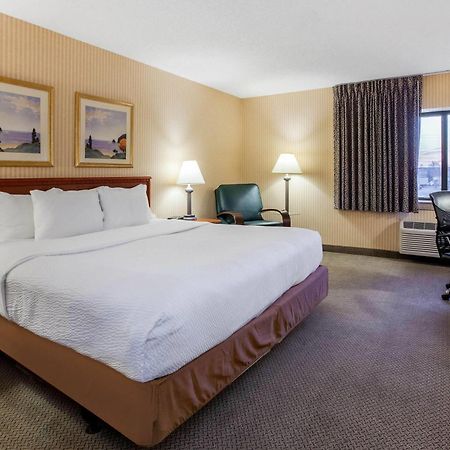 La Quinta Inn By Wyndham Detroit סאות'גייט מראה חיצוני תמונה