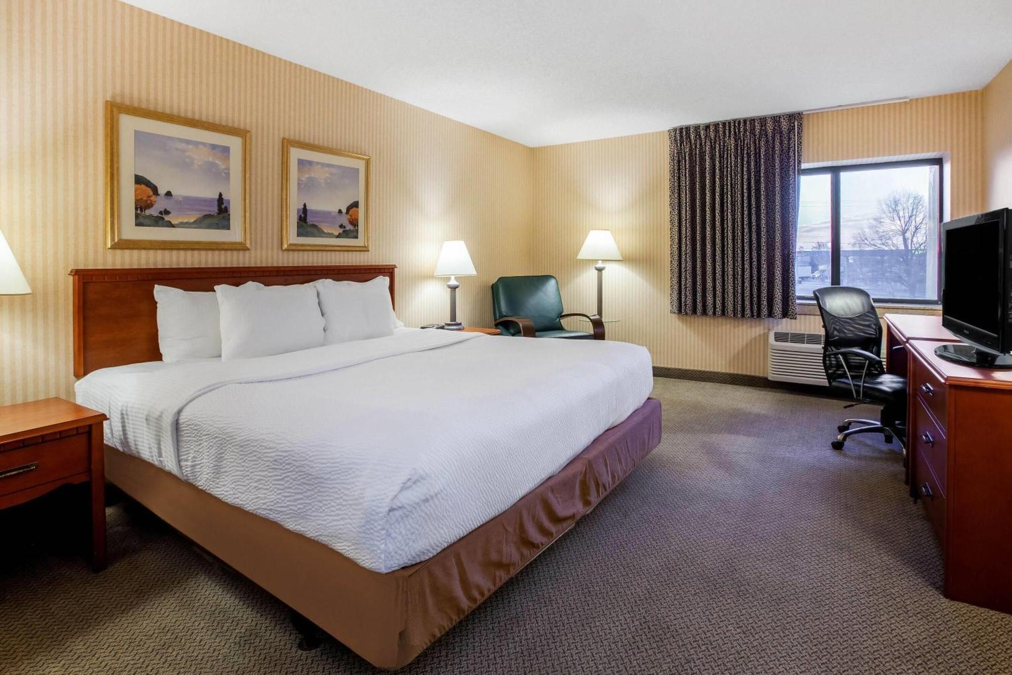 La Quinta Inn By Wyndham Detroit סאות'גייט מראה חיצוני תמונה